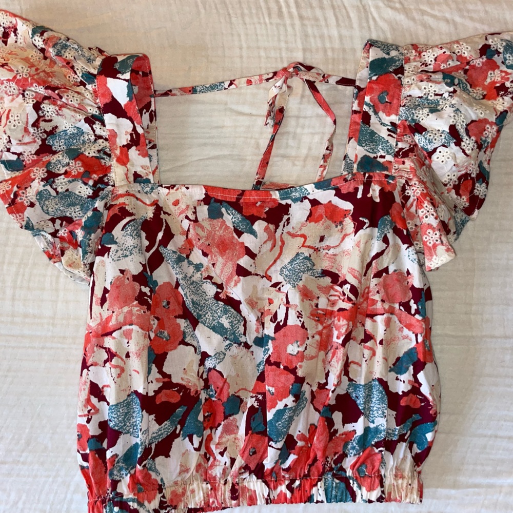 Luna Moon Anthropologie Flutter Sleeve Top